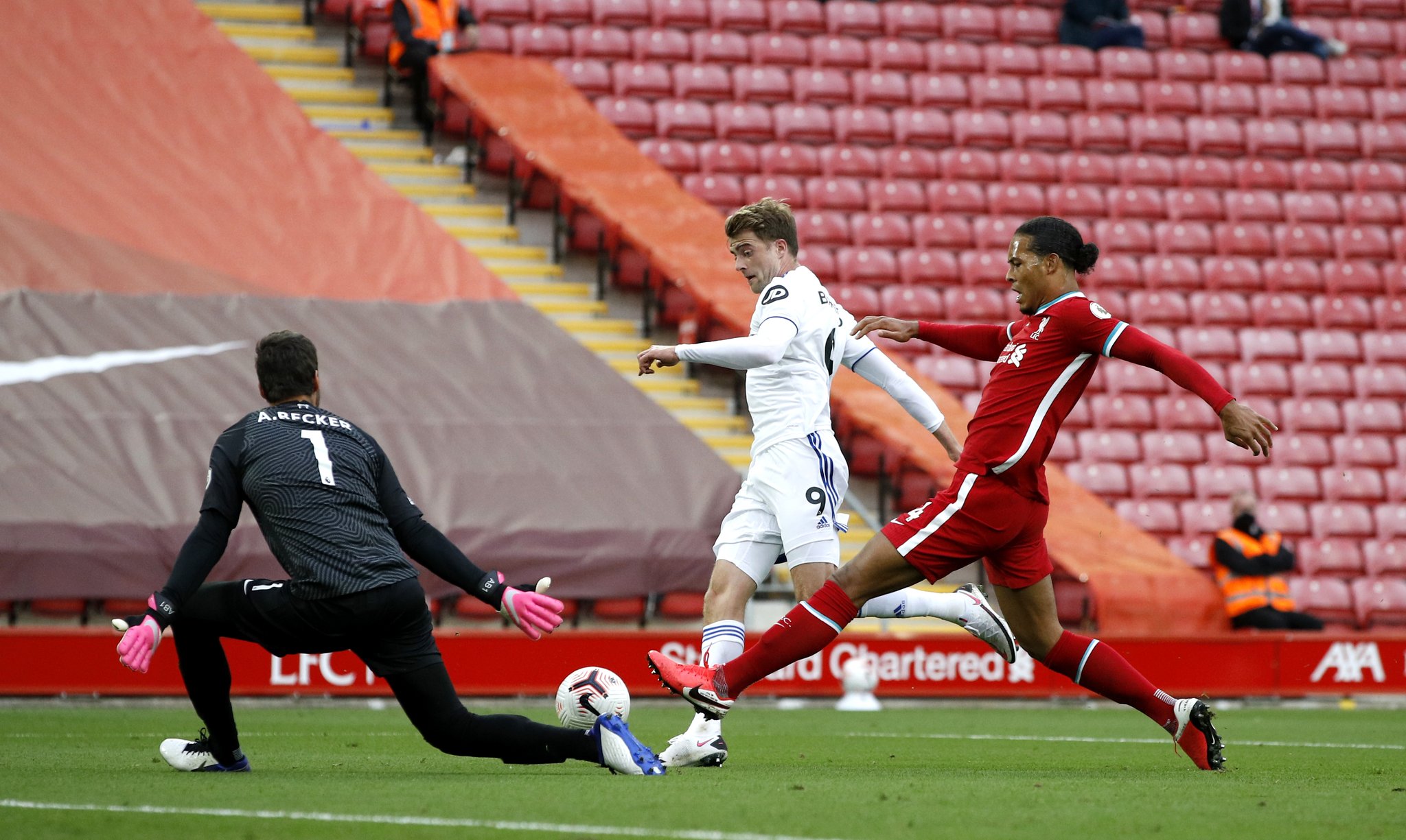 础设施的不 础设施的不